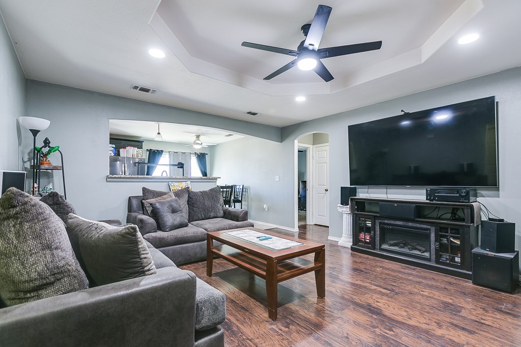 2517 Abilene St Property Photo 4