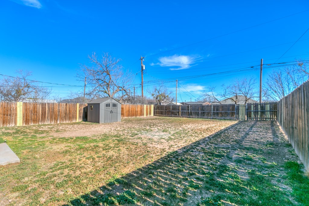2517 Abilene St Property Photo 17
