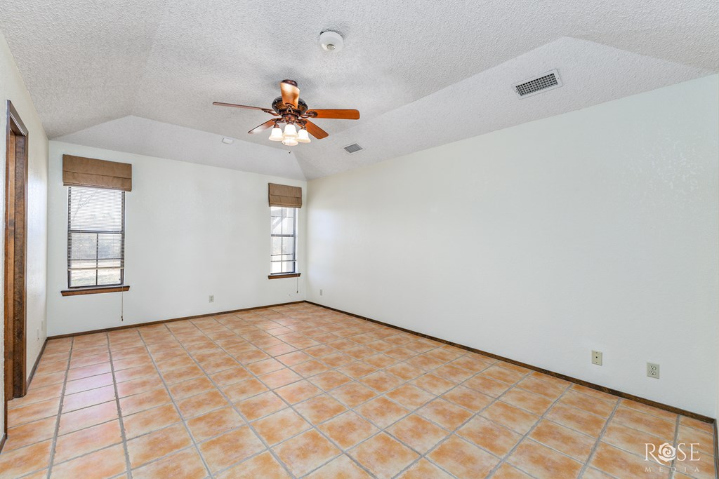 129 Edinburgh Rd Property Photo 20