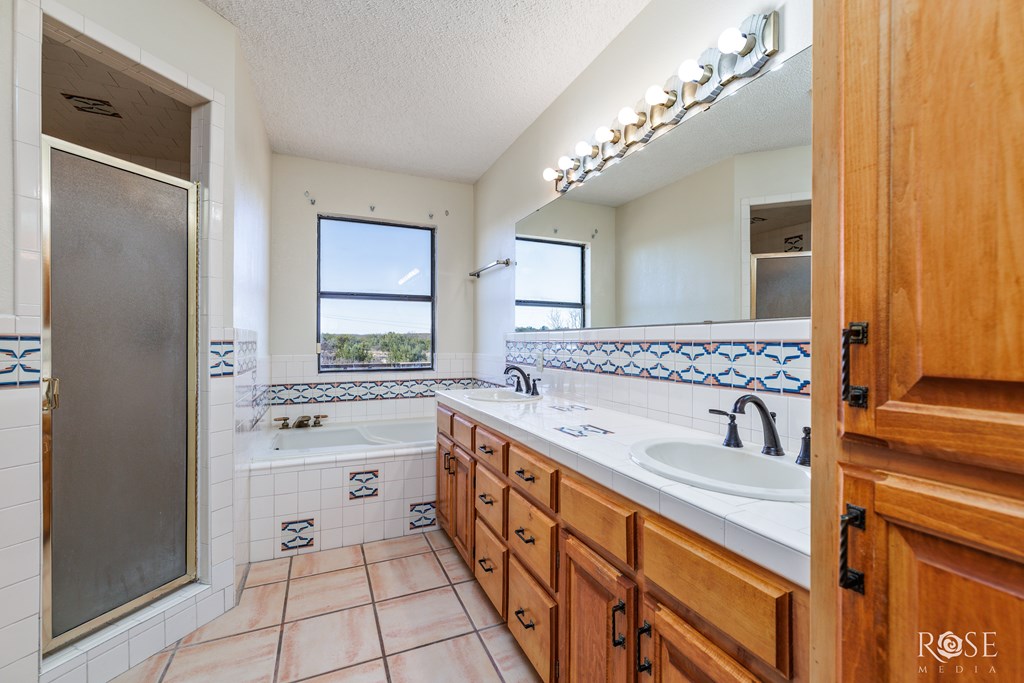 129 Edinburgh Rd Property Photo 32