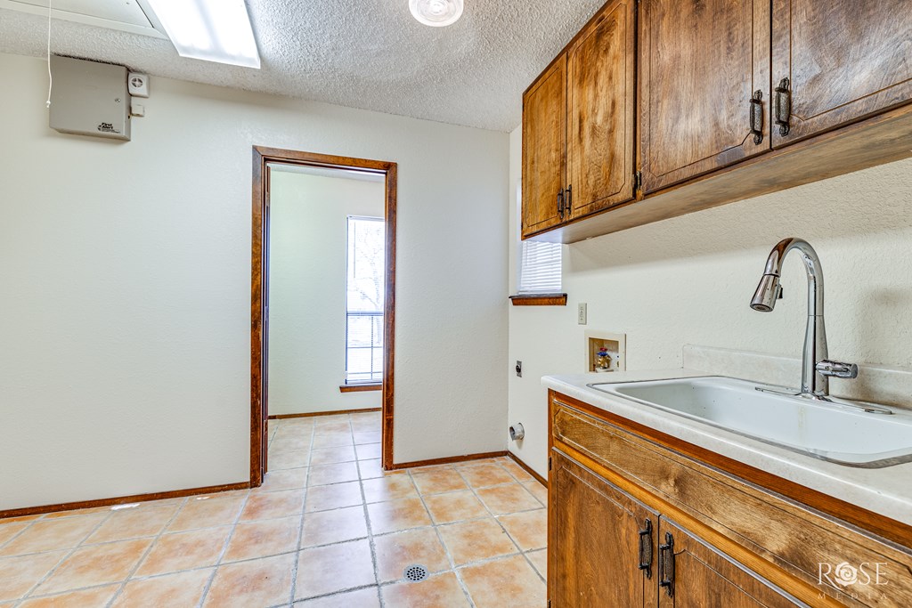 129 Edinburgh Rd Property Photo 35