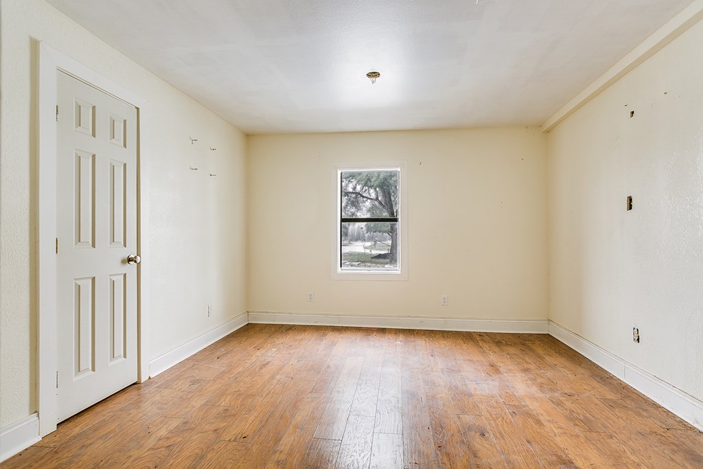 1553 Shahan Rd Property Photo 12