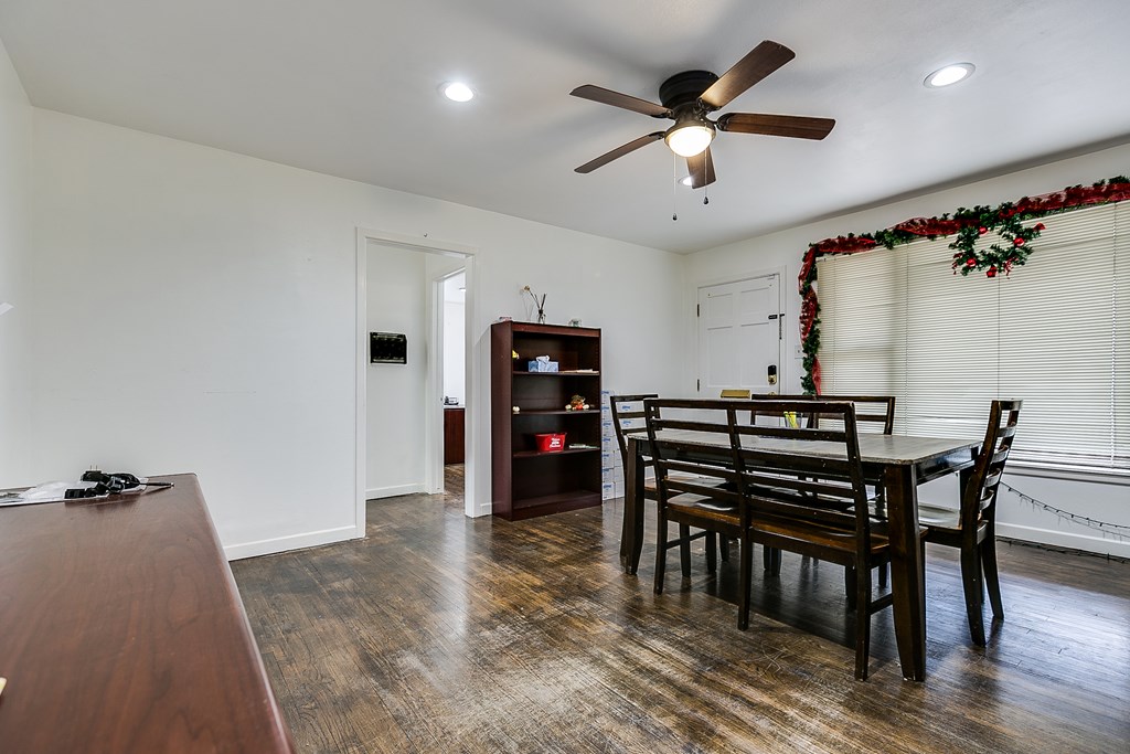 3006 W Beauregard Ave Property Photo 4