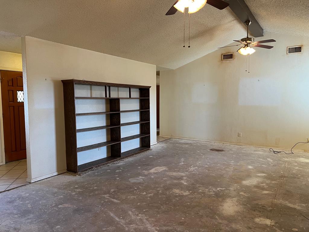 5301 Meadow Dr Property Photo 6