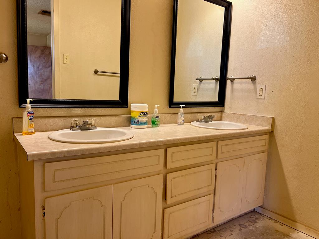 5301 Meadow Dr Property Photo 16