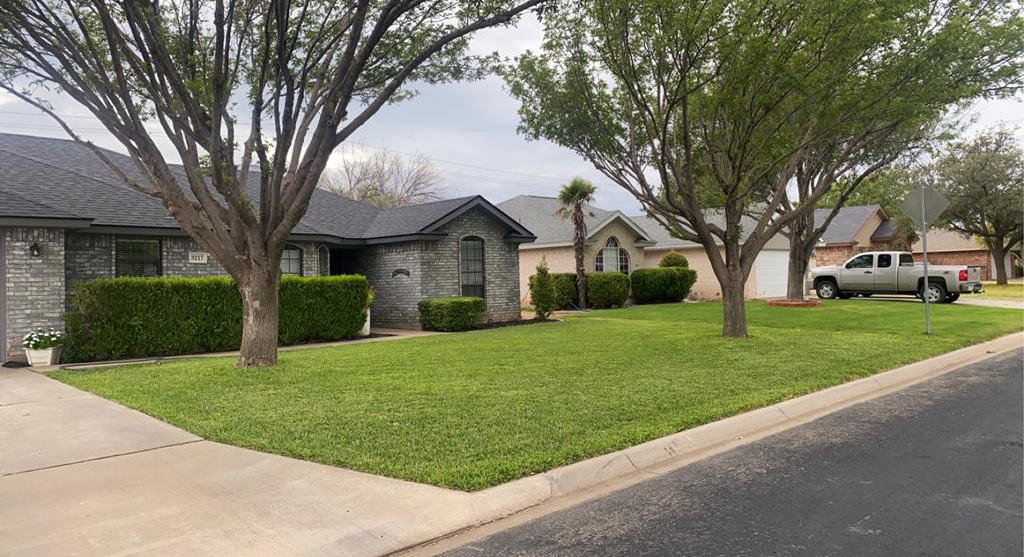 3217 Walnut Hill Dr Property Photo 1