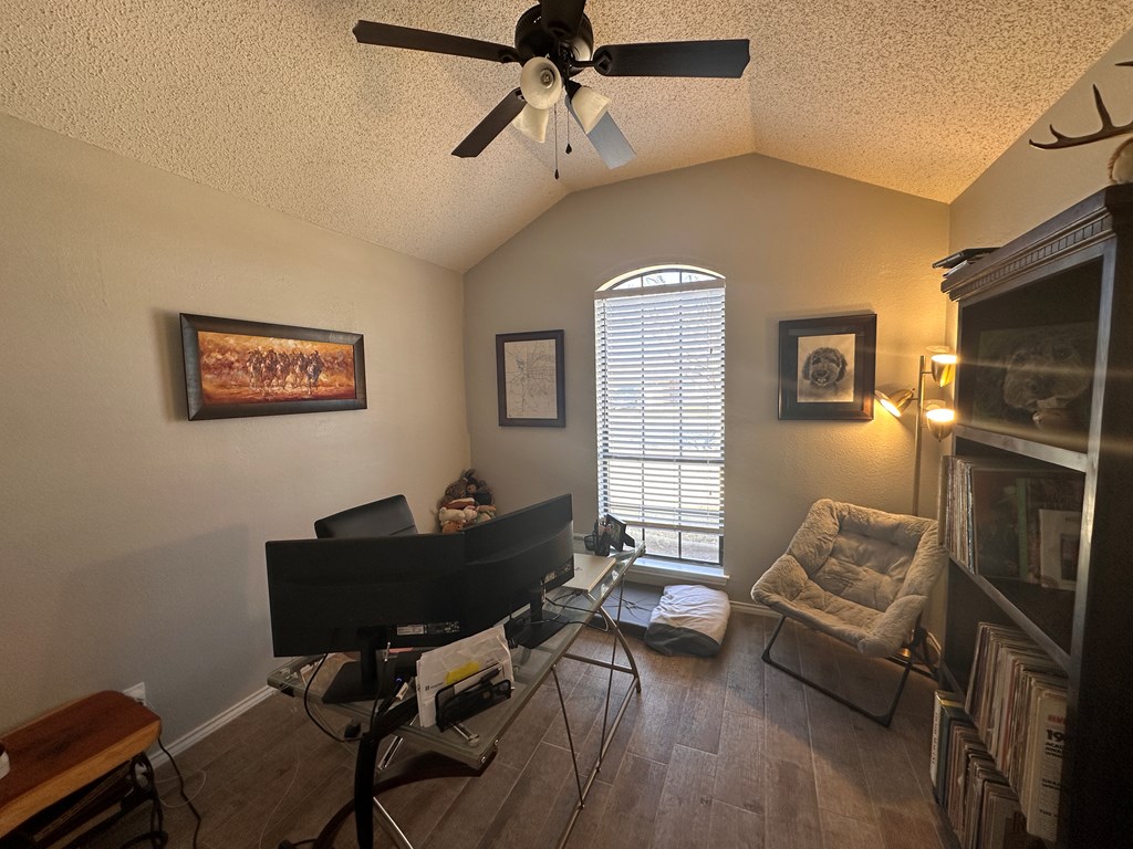 3217 Walnut Hill Dr Property Photo 15