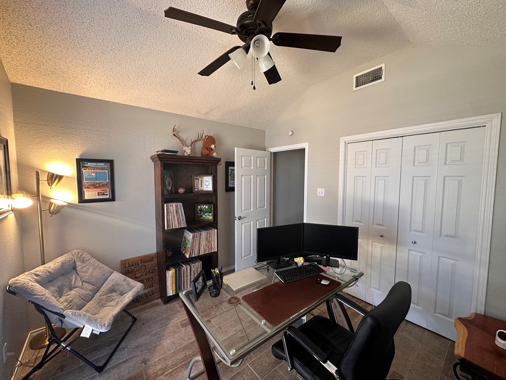 3217 Walnut Hill Dr Property Photo 16