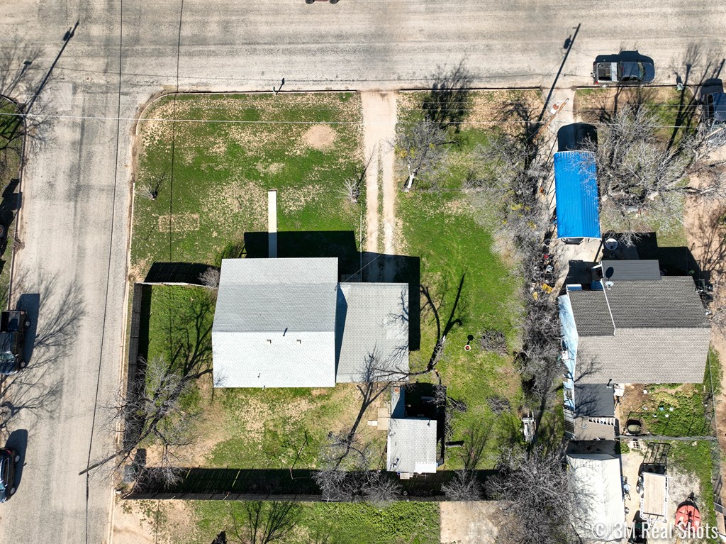 1403 Coke St Property Photo 19