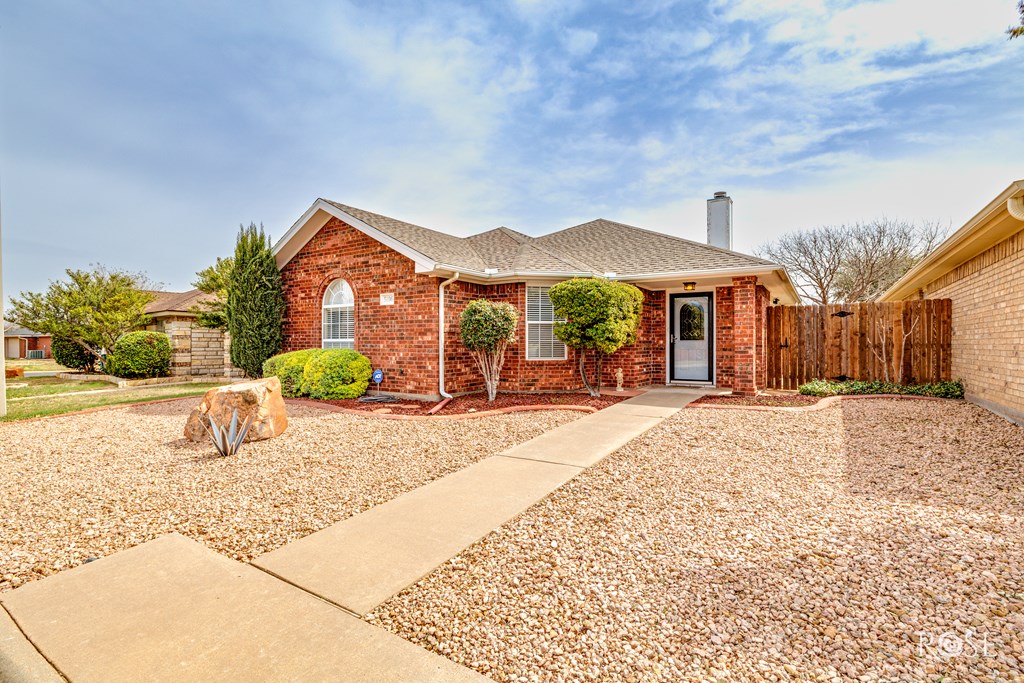 5106 Oak Grove Blvd Property Photo 3