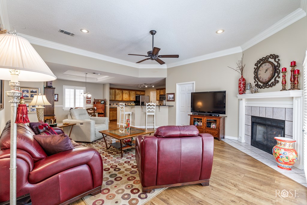 5106 Oak Grove Blvd Property Photo 8