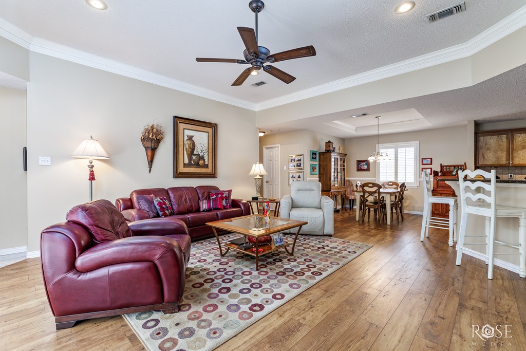 5106 Oak Grove Blvd Property Photo 9
