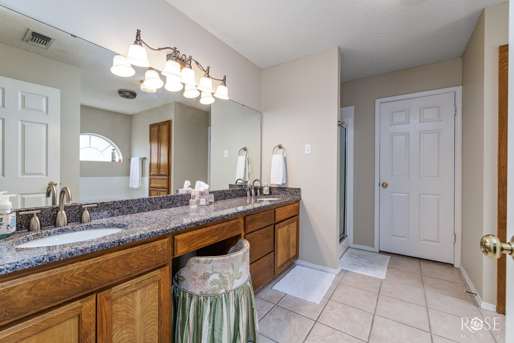 5106 Oak Grove Blvd Property Photo 17