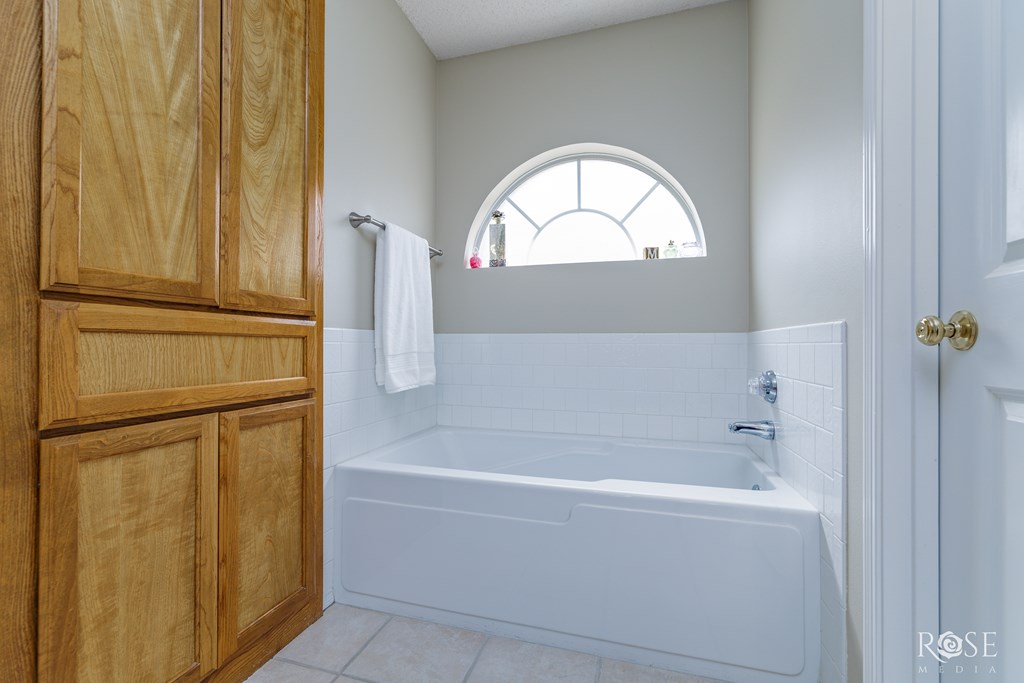 5106 Oak Grove Blvd Property Photo 18