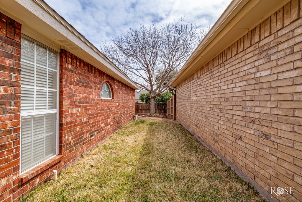 5106 Oak Grove Blvd Property Photo 30