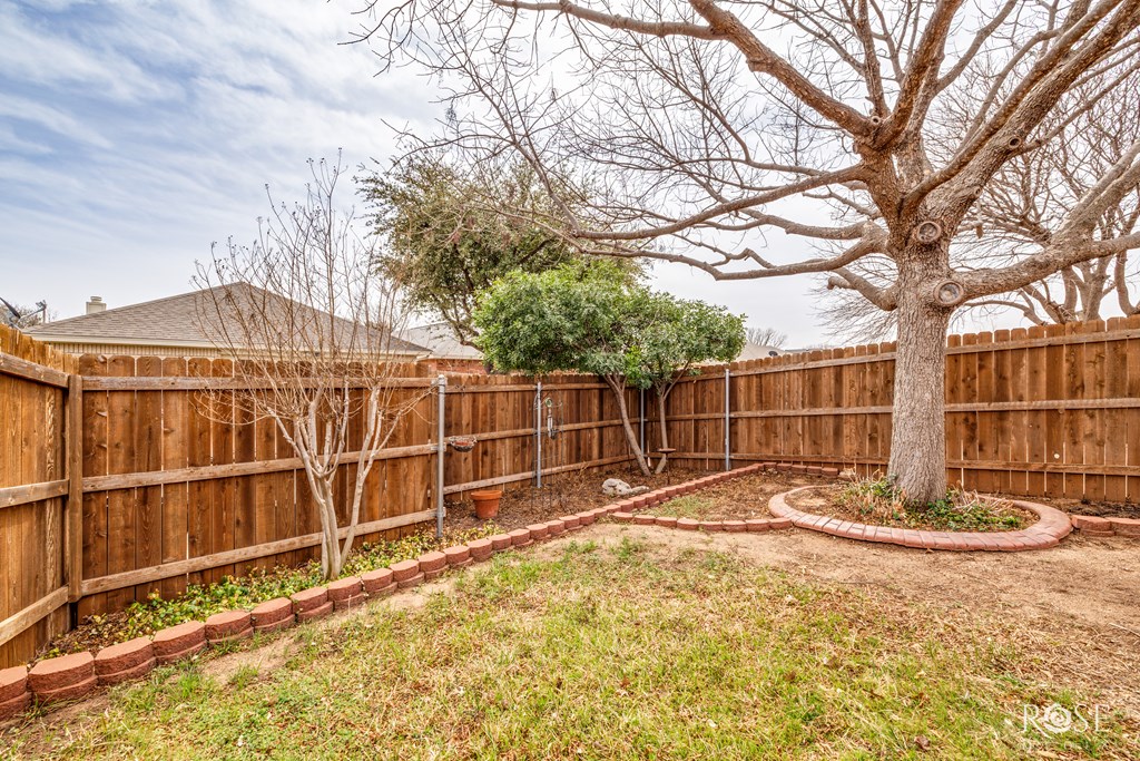 5106 Oak Grove Blvd Property Photo 32