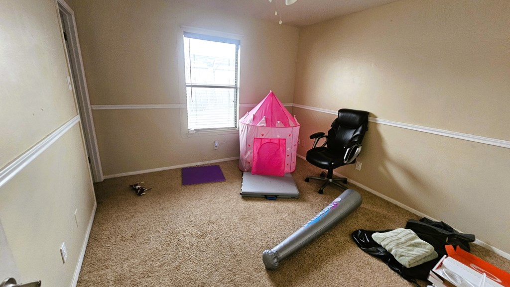 1417 Hillary Court Property Photo 6