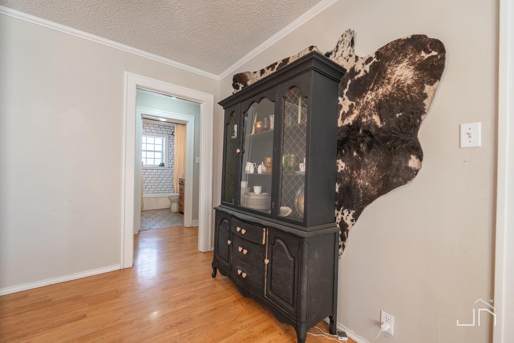 2027 Walnut St Property Photo 12