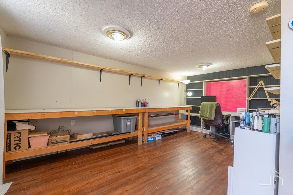 2027 Walnut St Property Photo 25