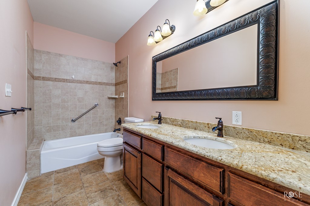 2024 Coyote Bend Property Photo 12
