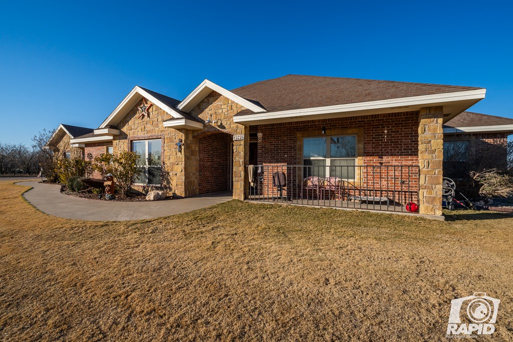 2024 Coyote Bend Property Photo 14