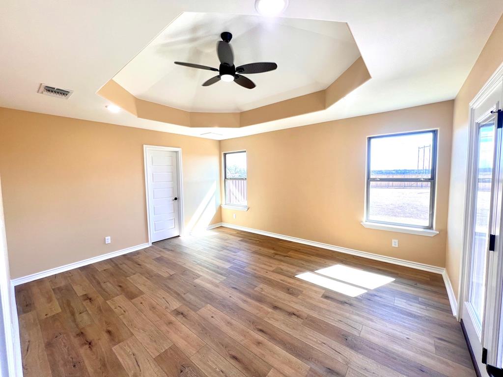 1507 Mayse St Property Photo 8