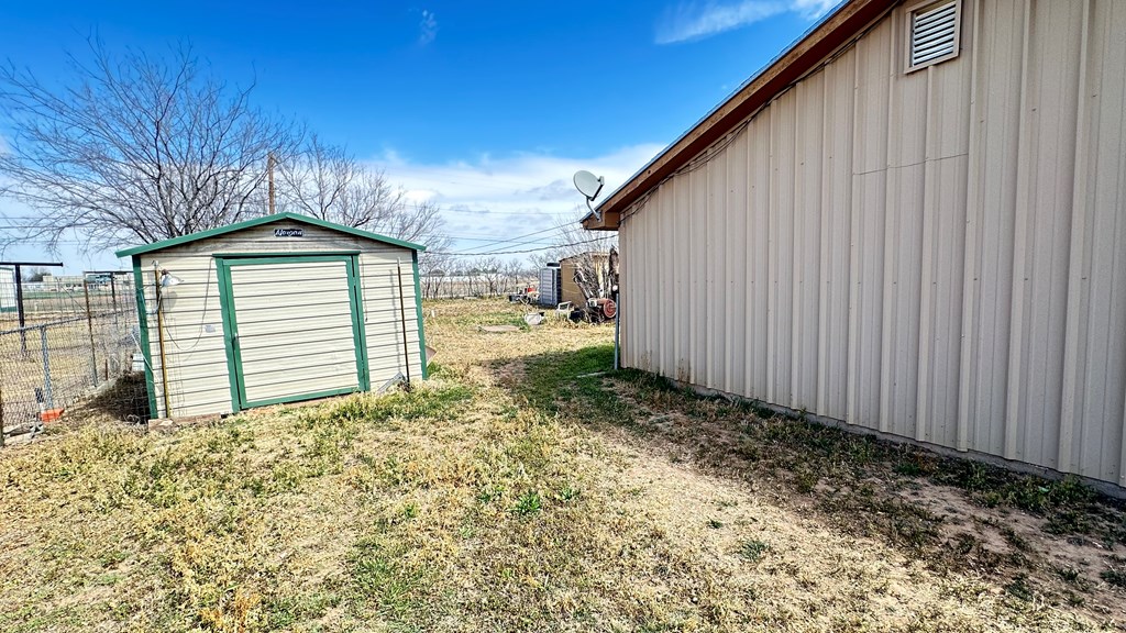 7490 Canna St Property Photo 14