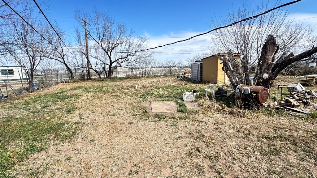 7490 Canna St Property Photo 15