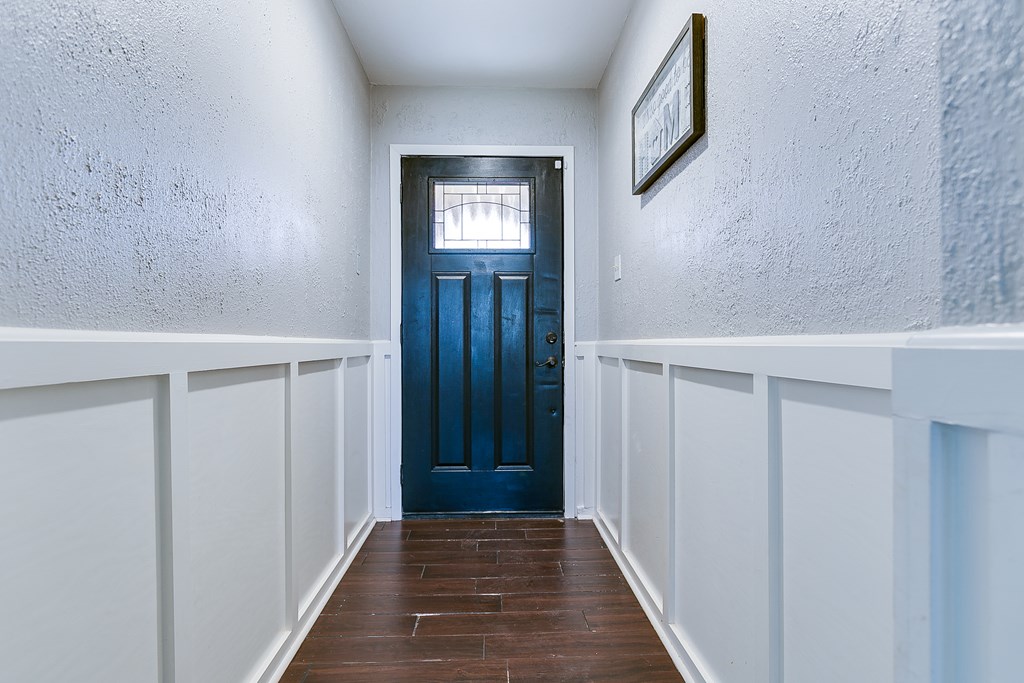 3840 Honeysuckle Lane Property Photo 5