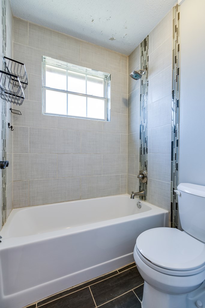 3840 Honeysuckle Lane Property Photo 26
