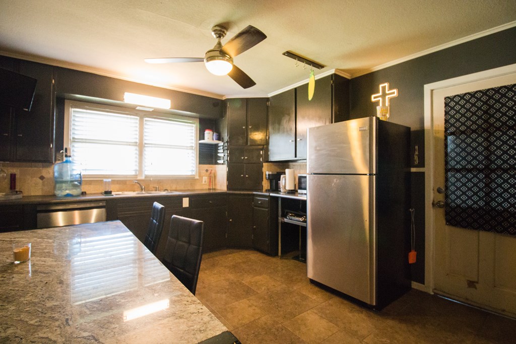 2468 Smu Ave Property Photo 11