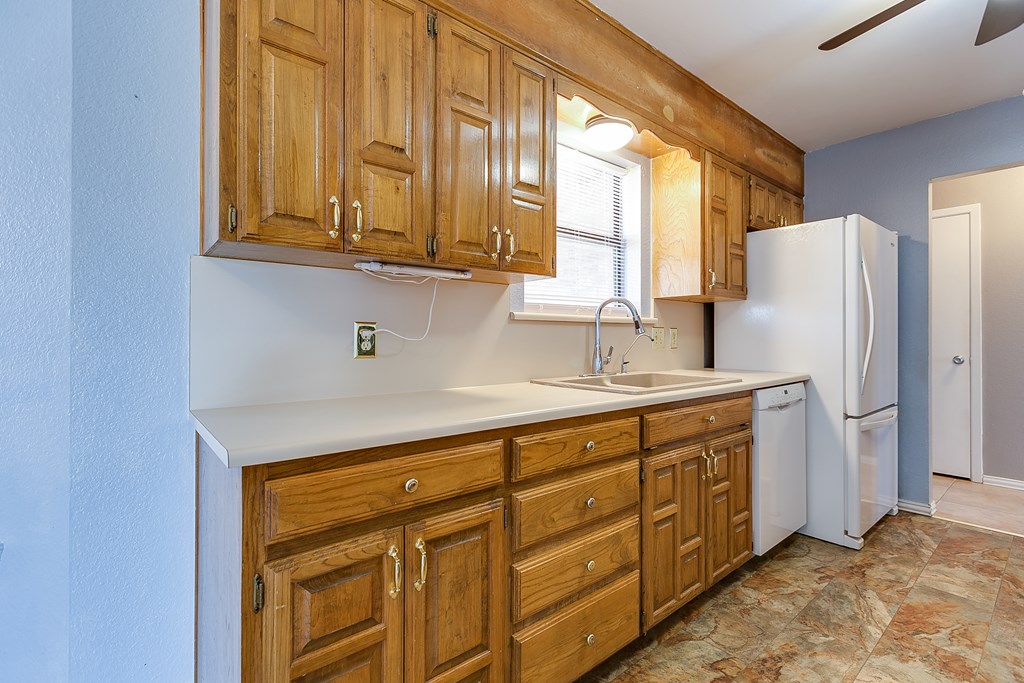 1041 Crickett Lane Property Photo 10