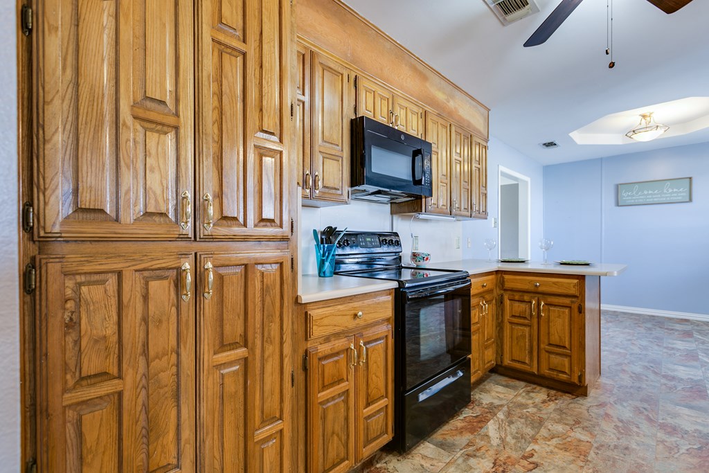 1041 Crickett Lane Property Photo 11