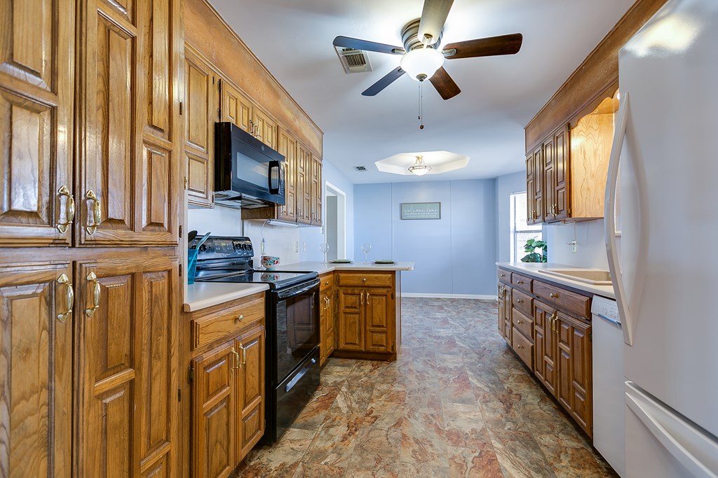 1041 Crickett Lane Property Photo 12