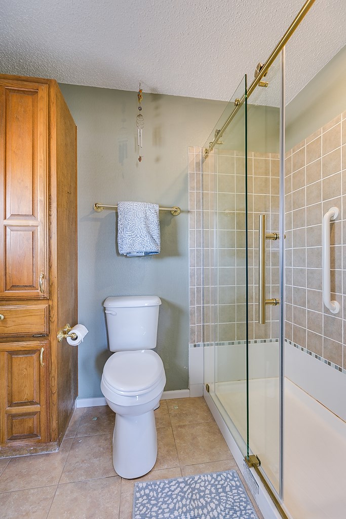 1041 Crickett Lane Property Photo 17
