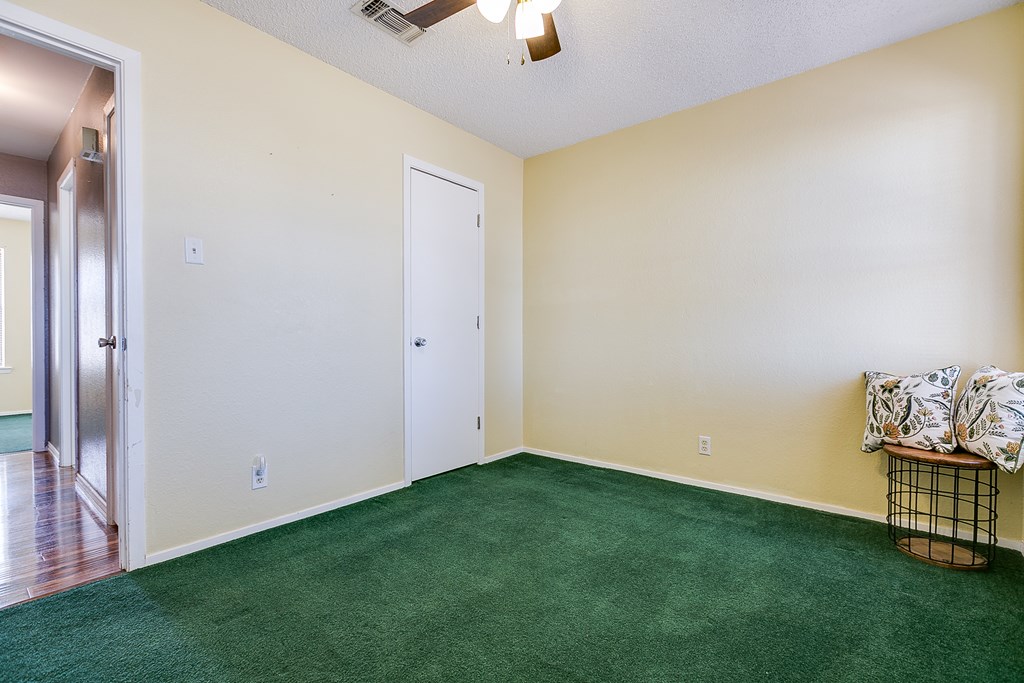 1041 Crickett Lane Property Photo 20