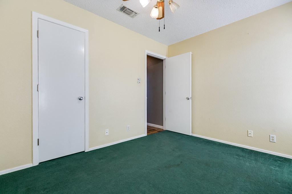 1041 Crickett Lane Property Photo 23
