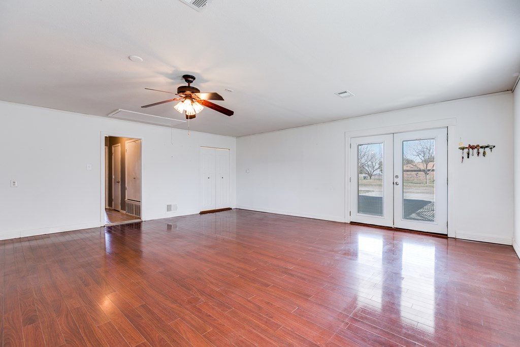 1041 Crickett Lane Property Photo 25