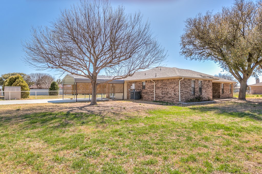 1041 Crickett Lane Property Photo 34