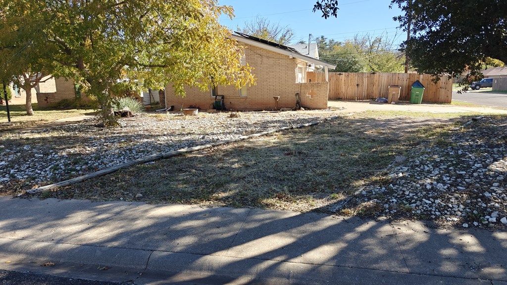 264 Glenna Dr Property Photo 2