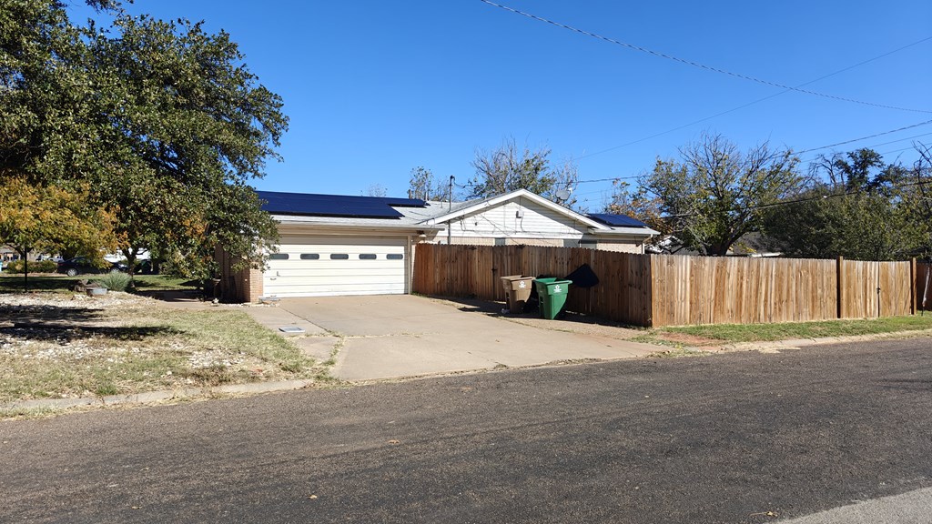 264 Glenna Dr Property Photo 5
