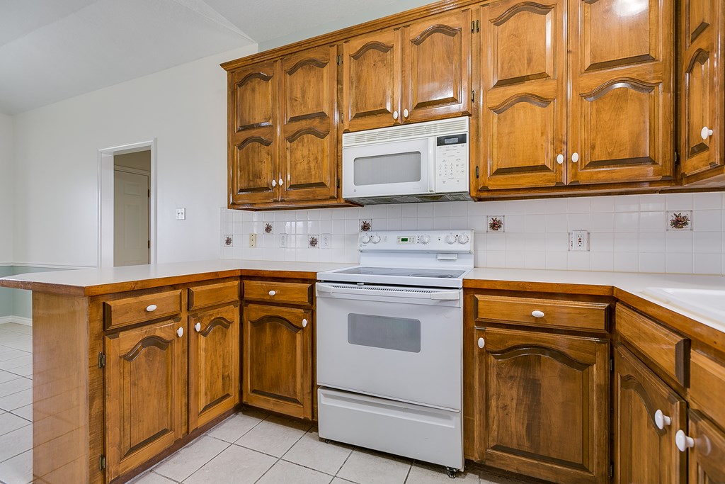 1110 Selman Court Property Photo 12