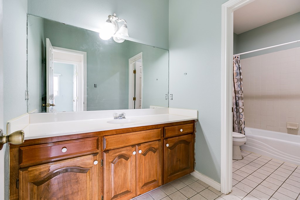 1110 Selman Court Property Photo 24