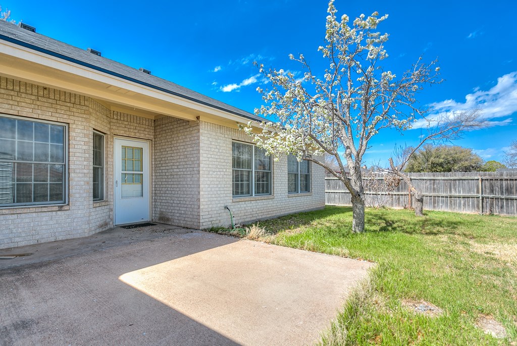 1110 Selman Court Property Photo 27