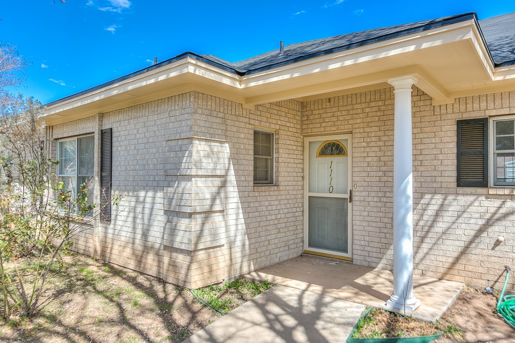 1110 Selman Court Property Photo 32