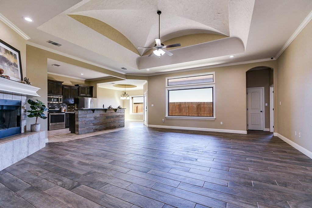 5946 Tarin St Property Photo 8