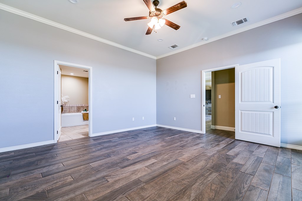 5946 Tarin St Property Photo 17