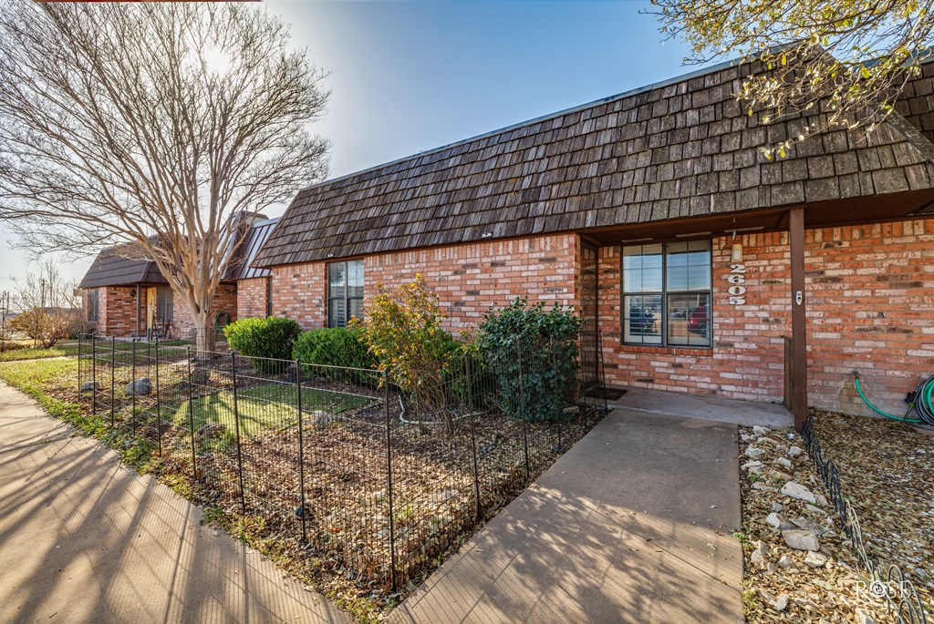 2605 Palo Duro Dr Property Photo 2