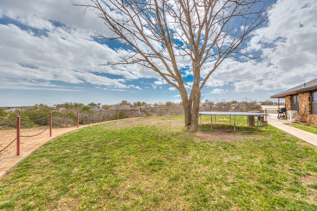 31 Loch Lomond Rd Property Photo 48