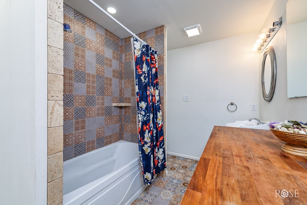 2652 Colorado Ave Property Photo 14